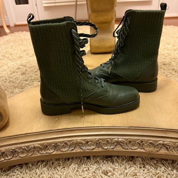 SPLENDID Women's Mixed Media Heel Pull-Tab Scout Toe Combat Boots Green Size 7 - Picture 1 of 9